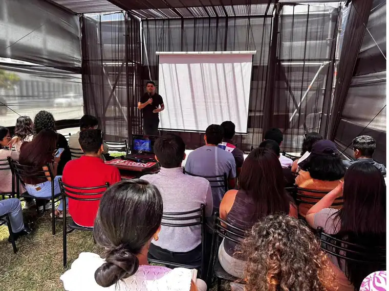 USAT — Marketing y ventas